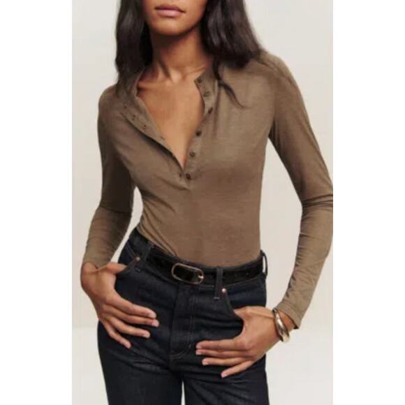 Reformation Top Small Harriet Knit Henley in Cookie Brown Casual Minimalist - Picture 2 of 11